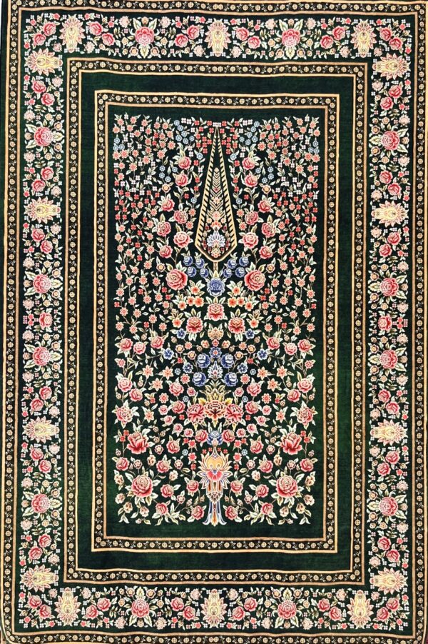 فرش ماشینی سنتی کد 521 – 1000 شانه